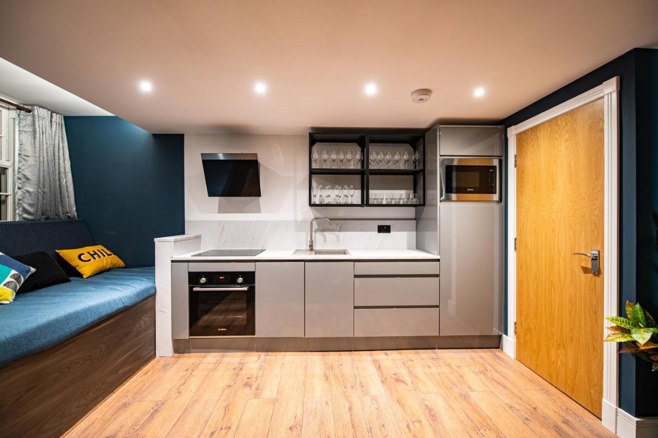 The Nest - Luxury 16 Person Apt W Jacuzzi & Parking ブラックプール エクステリア 写真