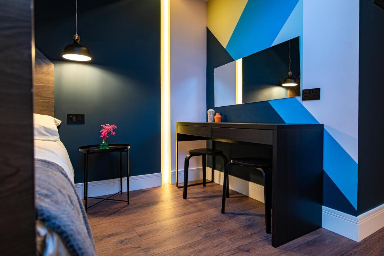 The Nest - Luxury 16 Person Apt W Jacuzzi & Parking ブラックプール エクステリア 写真