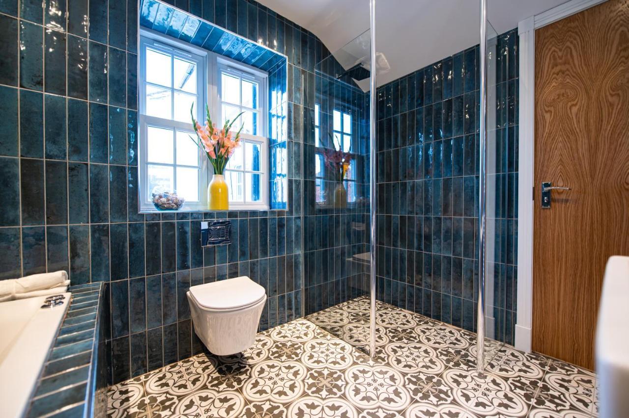 The Nest - Luxury 16 Person Apt W Jacuzzi & Parking ブラックプール エクステリア 写真